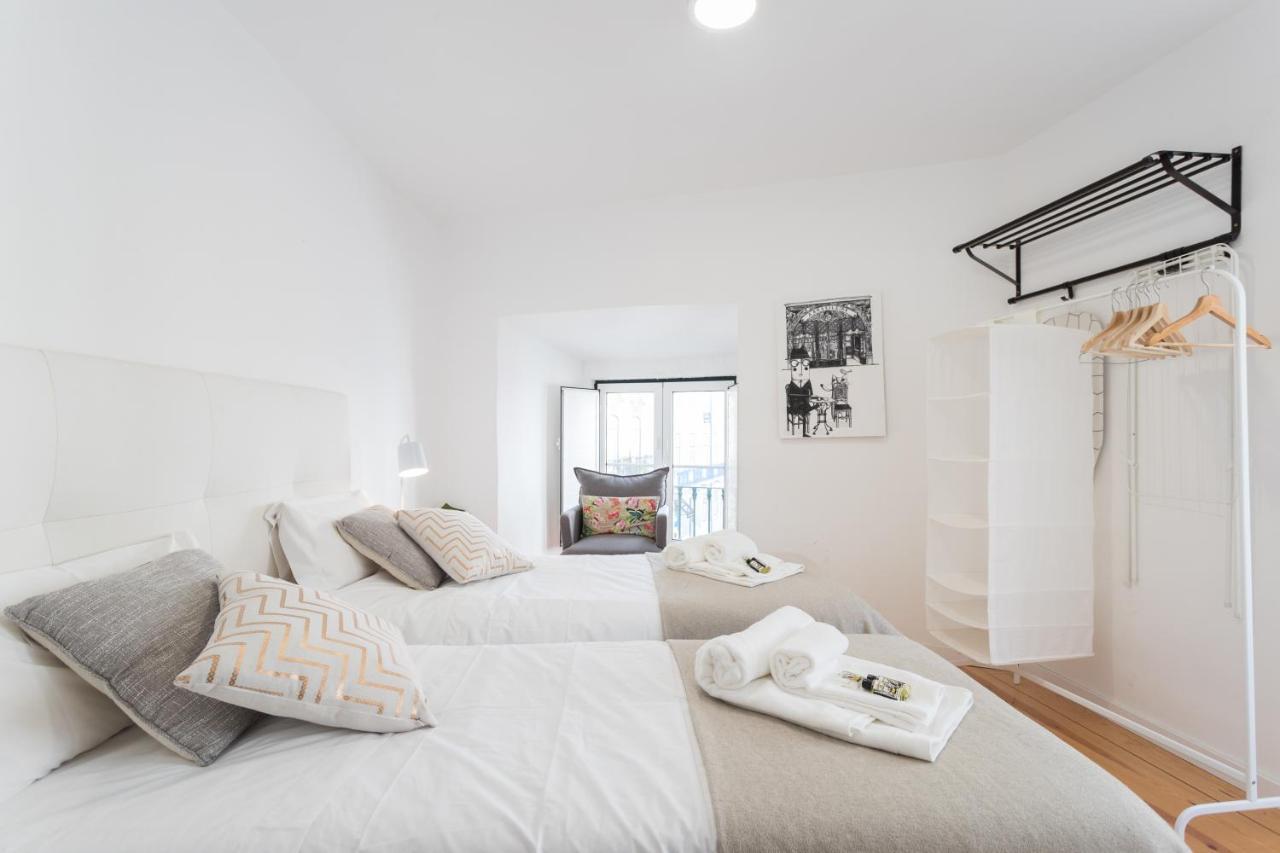 Apartments Center Alfama Lisbon Bagian luar foto