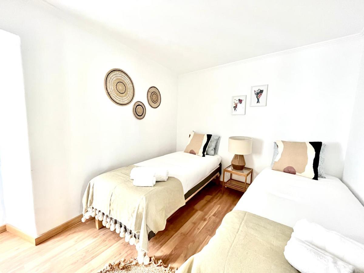 Apartments Center Alfama Lisbon Bagian luar foto