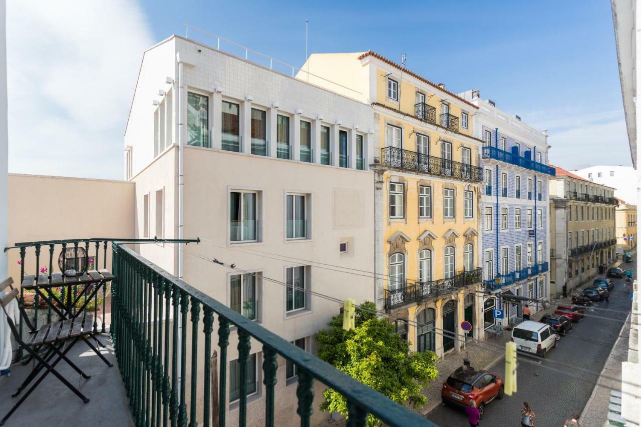 Apartments Center Alfama Lisbon Bagian luar foto