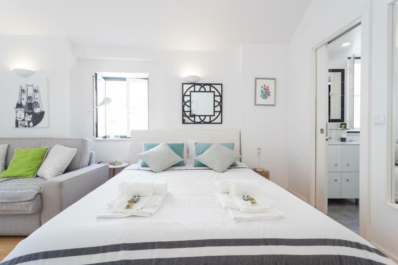 Apartments Center Alfama Lisbon Bagian luar foto